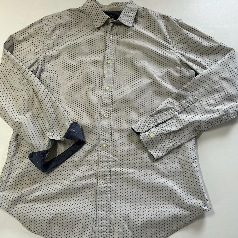 Banana republic men’s size large, long sleeve, Grant, fit button down‎ shirt,